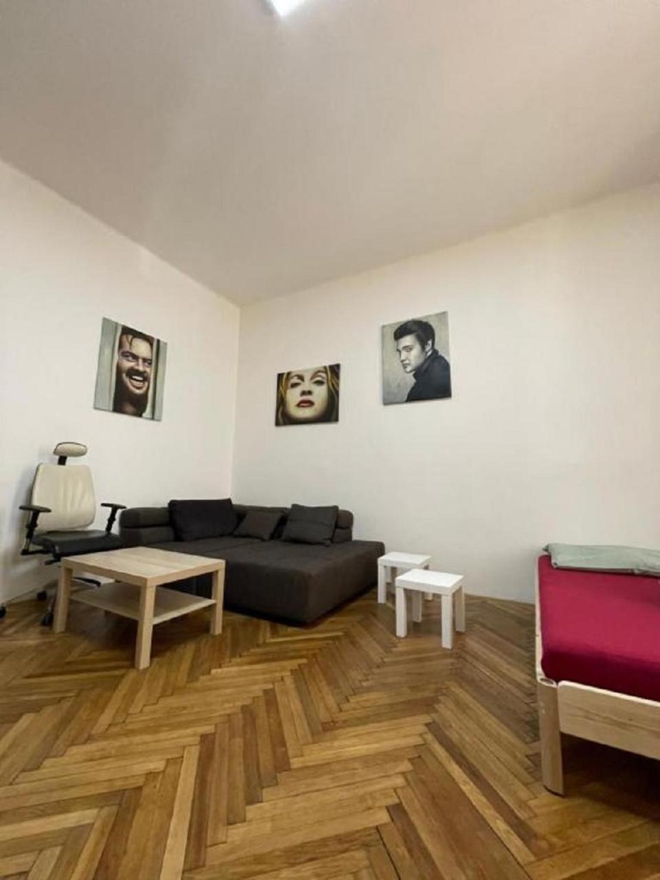 Red&Black Apartment City Centr, Na Hradbach 118 Ostrava Exterior photo